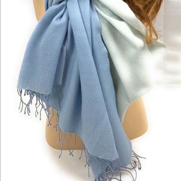 Ombré pashmina shawl - Picture 6 of 9